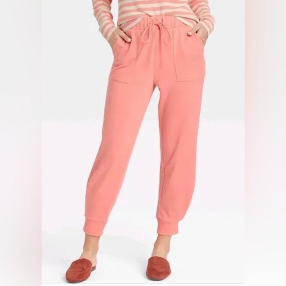 Who What Wear Coral Cropped Jogger 2X
